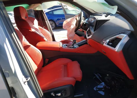 2025 BMW Xm Label Red z USA, uszkodzony, nr VIN 5YM33CS07S9Y17801